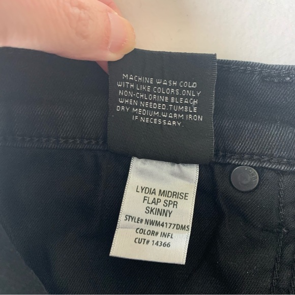 LYDIA MIDRISE FLAP SPR SKINNY | Hudson Jeans - Picture 6 of 6